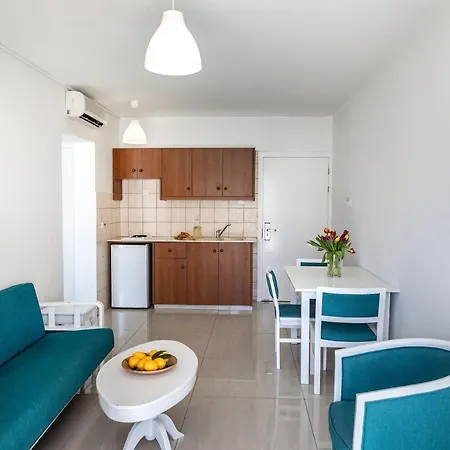 Mia شقة أيا نابا